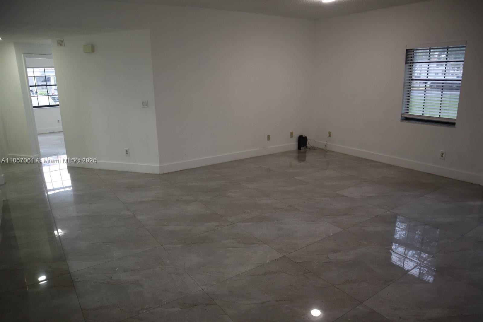 LAS VERDES CONDO - Residential