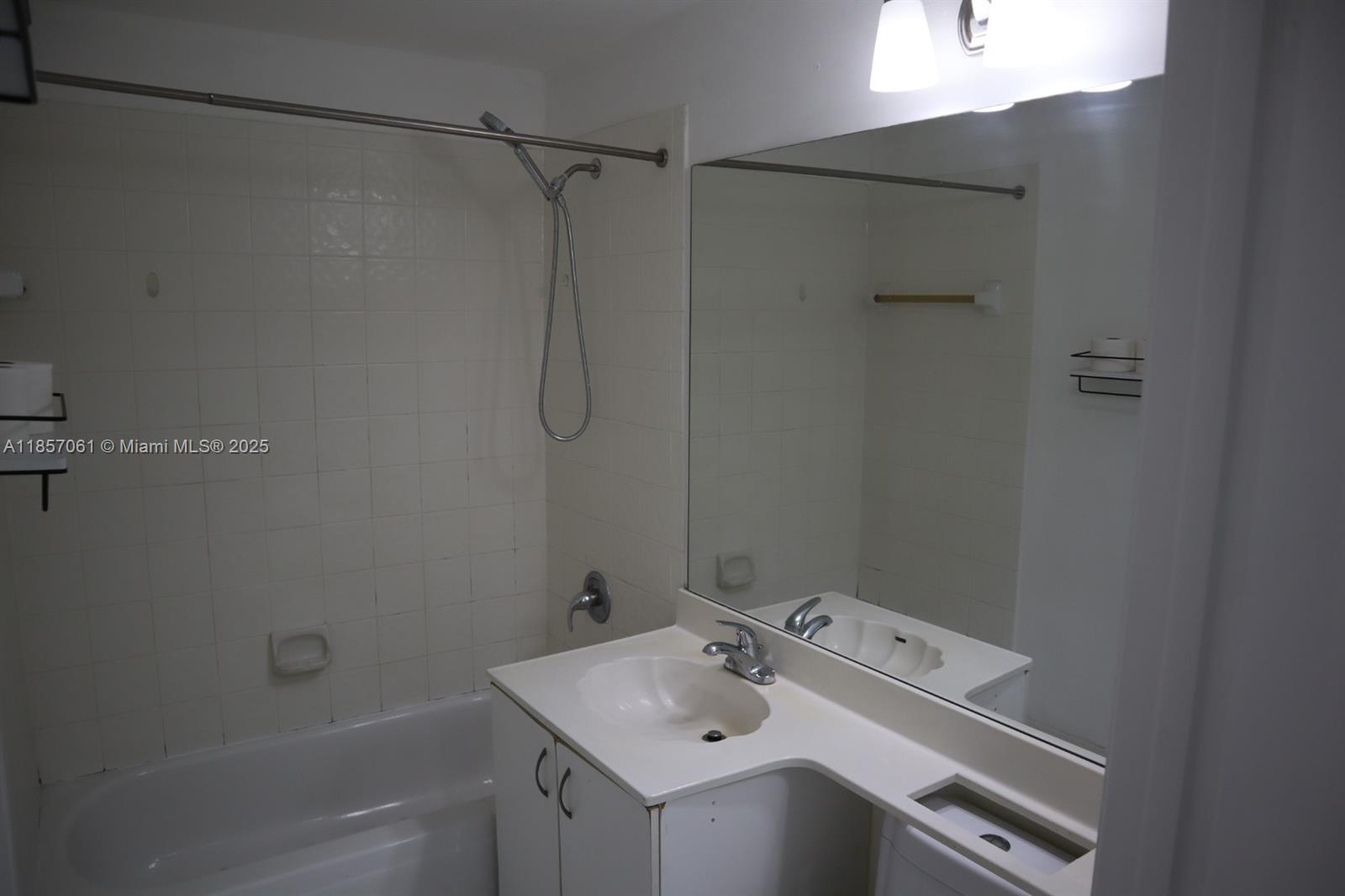 LAS VERDES CONDO - Residential