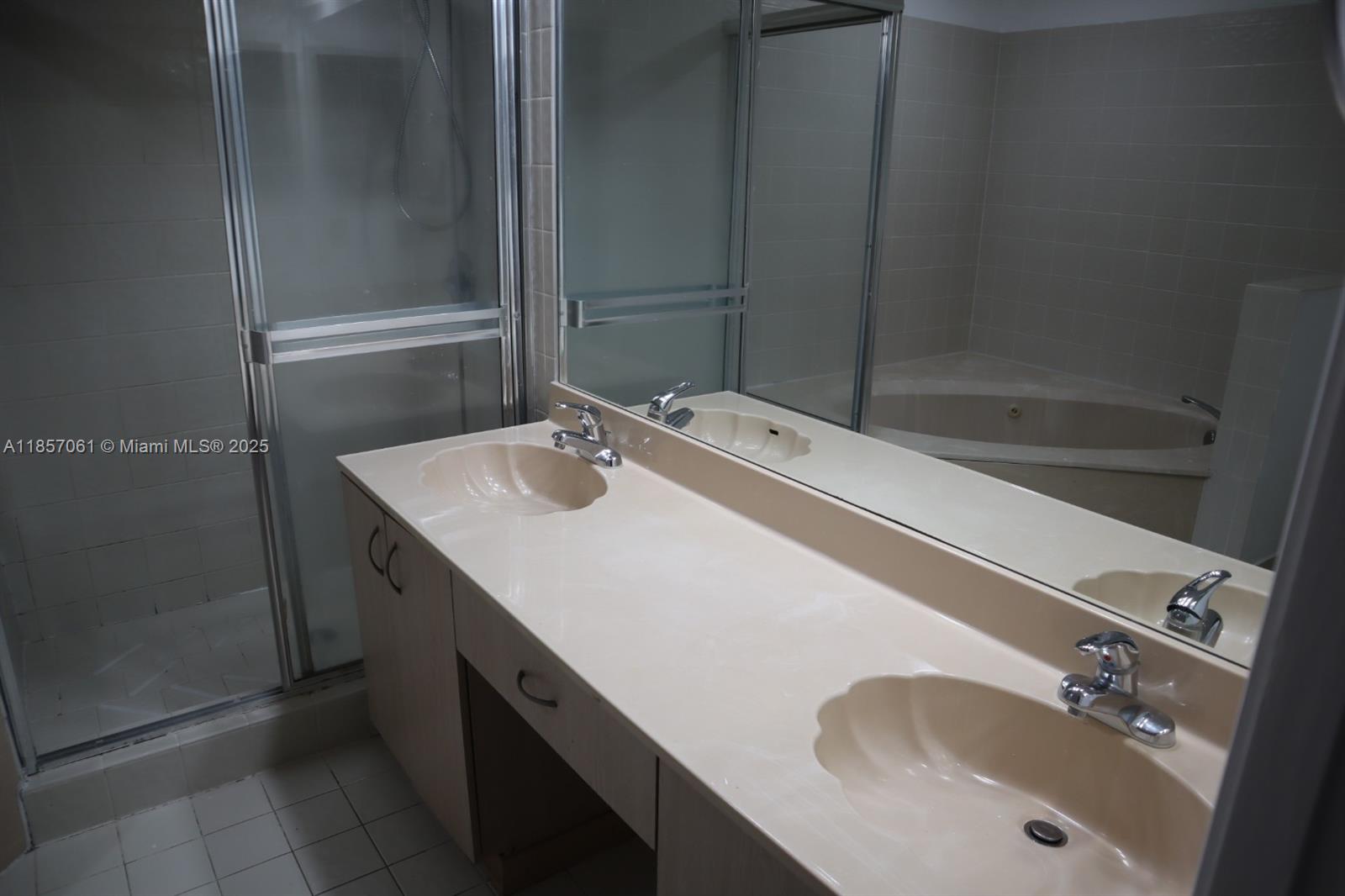 LAS VERDES CONDO - Residential