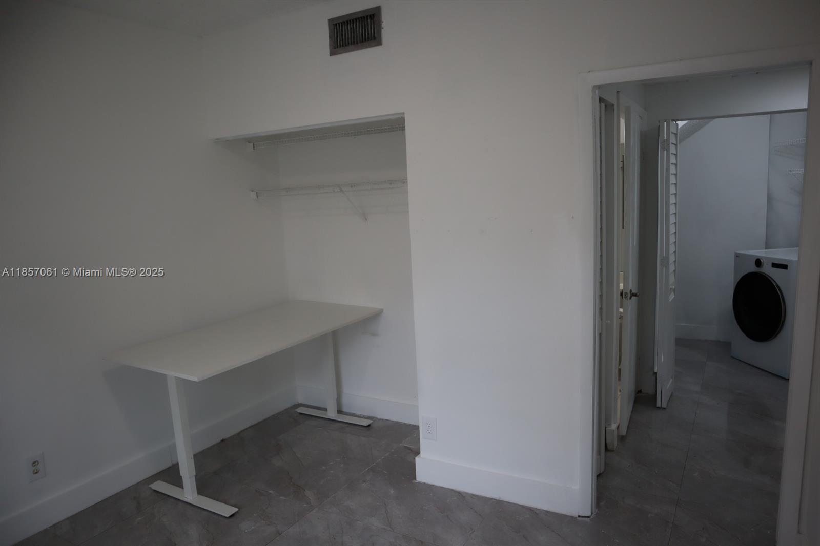 LAS VERDES CONDO - Residential