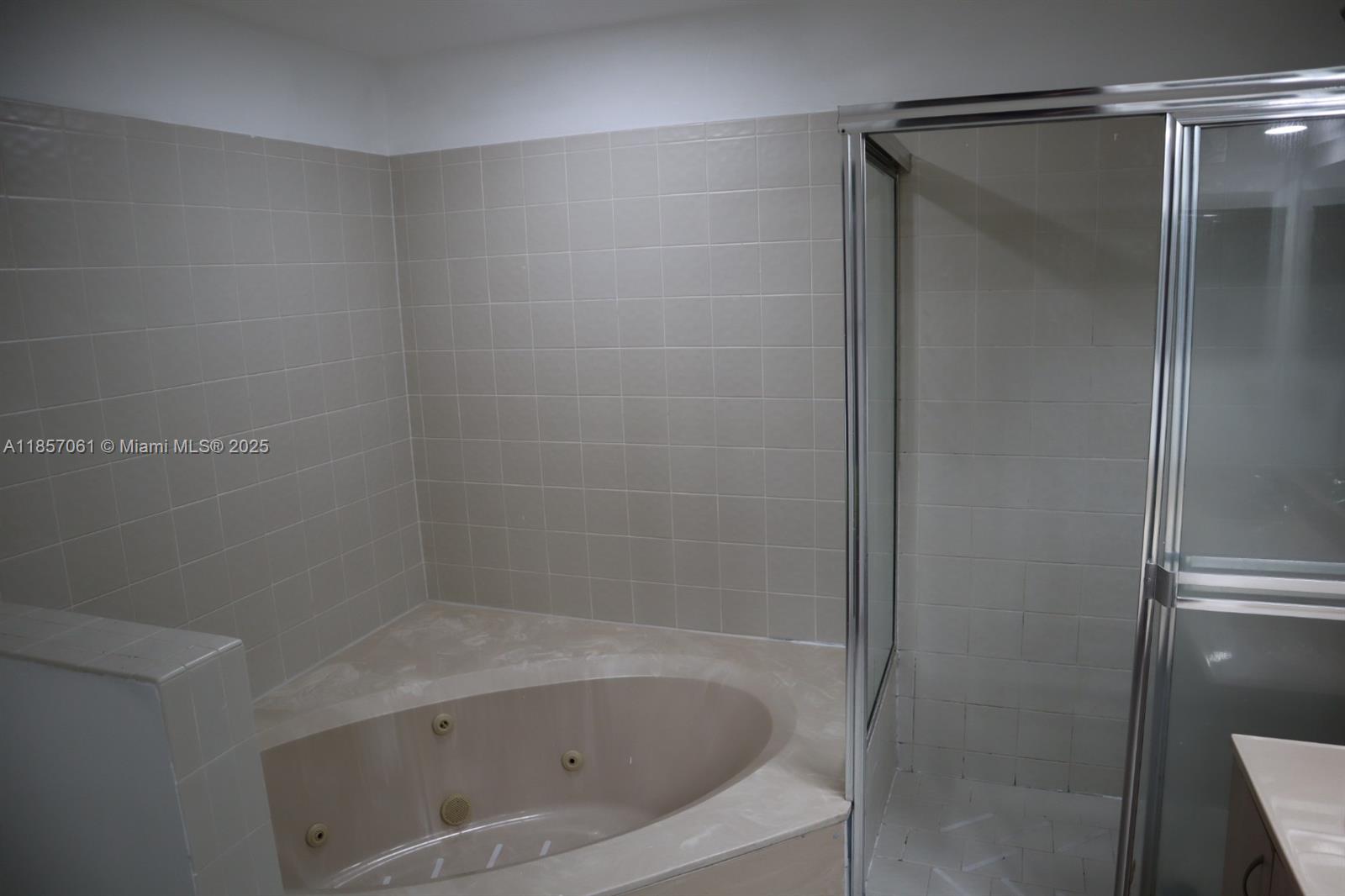 LAS VERDES CONDO - Residential