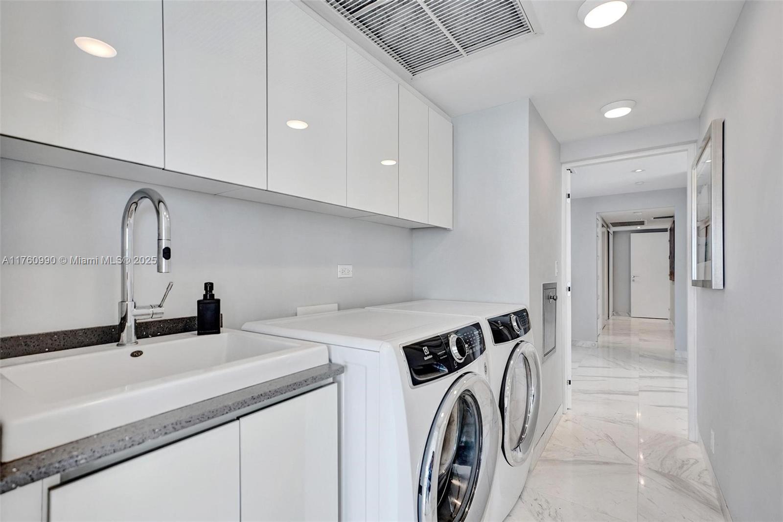 FIFTY SIX-SIXTY COLLINS A - Residential