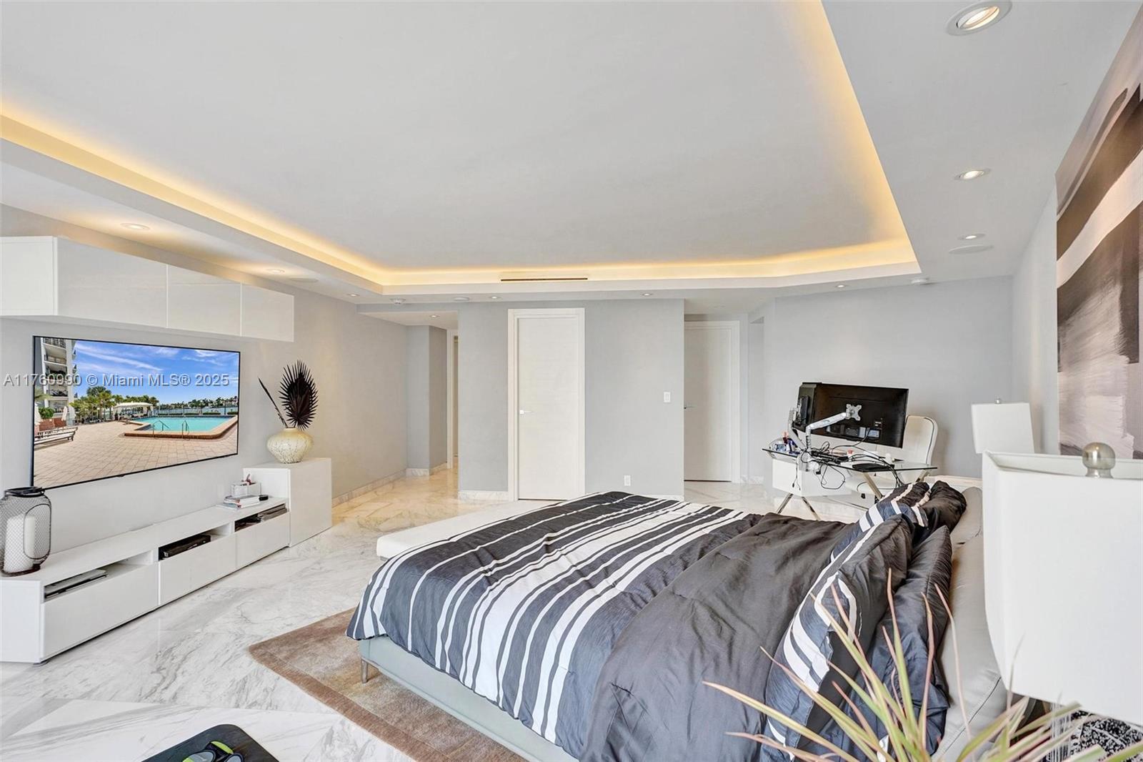 FIFTY SIX-SIXTY COLLINS A - Residential