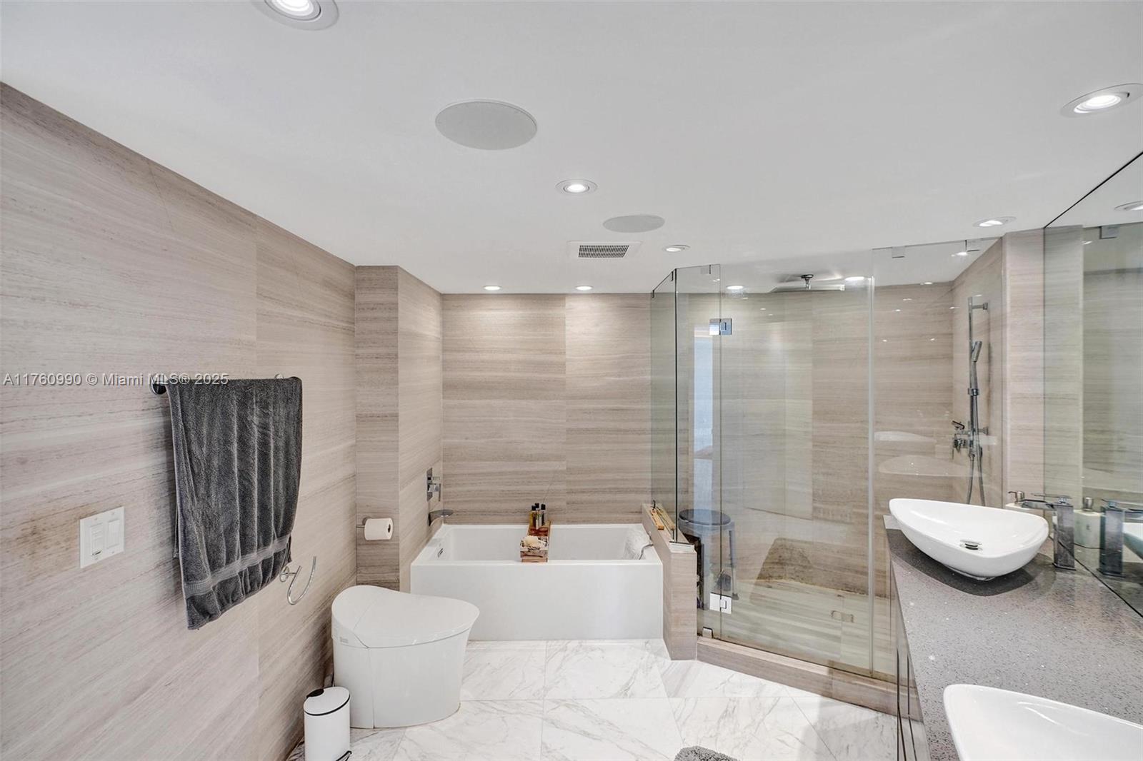 FIFTY SIX-SIXTY COLLINS A - Residential