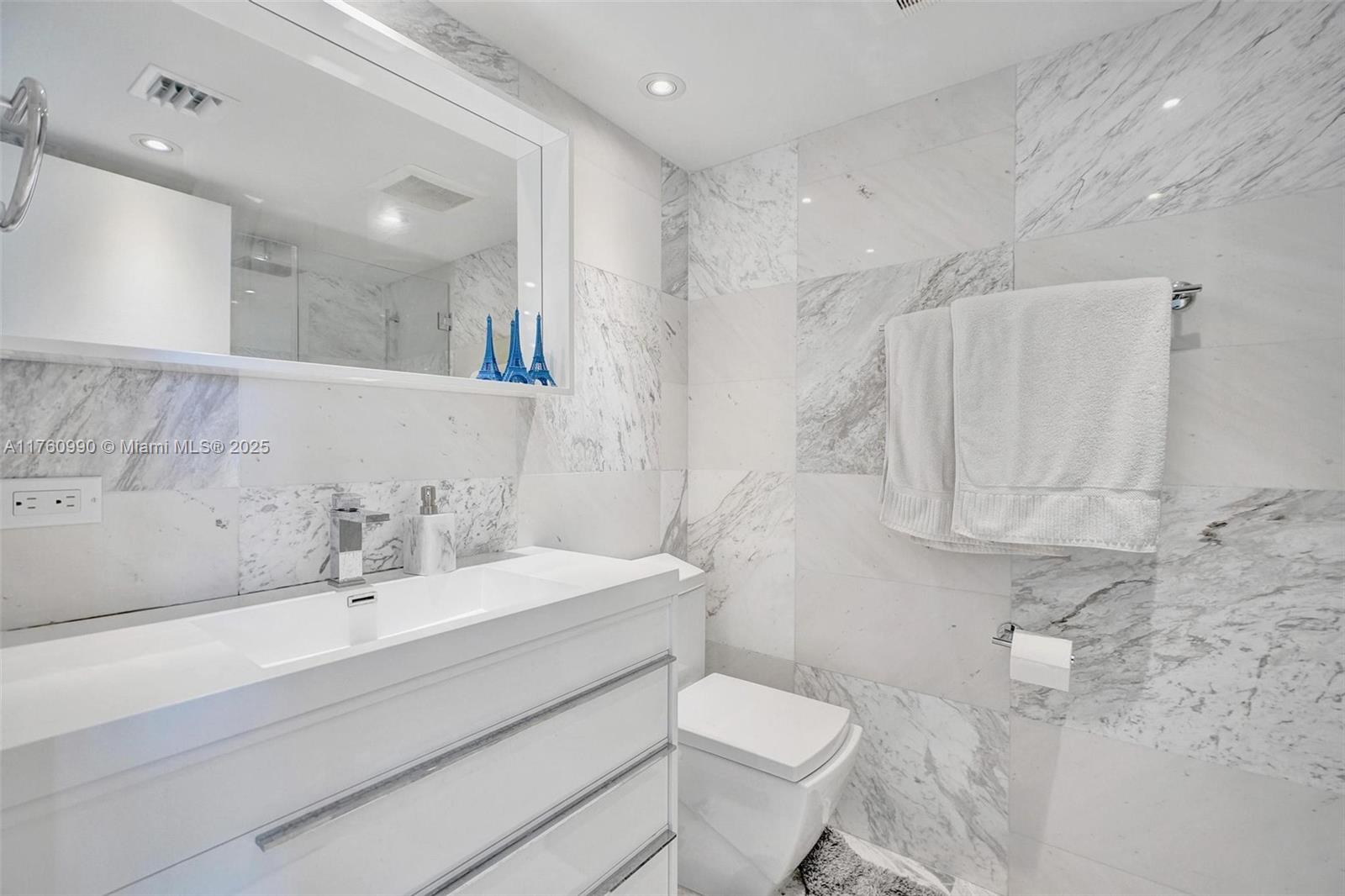 FIFTY SIX-SIXTY COLLINS A - Residential