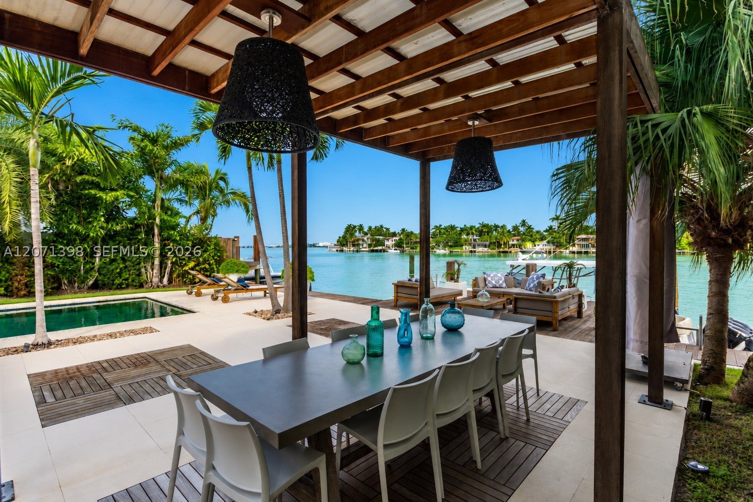 455 E Dilido Dr