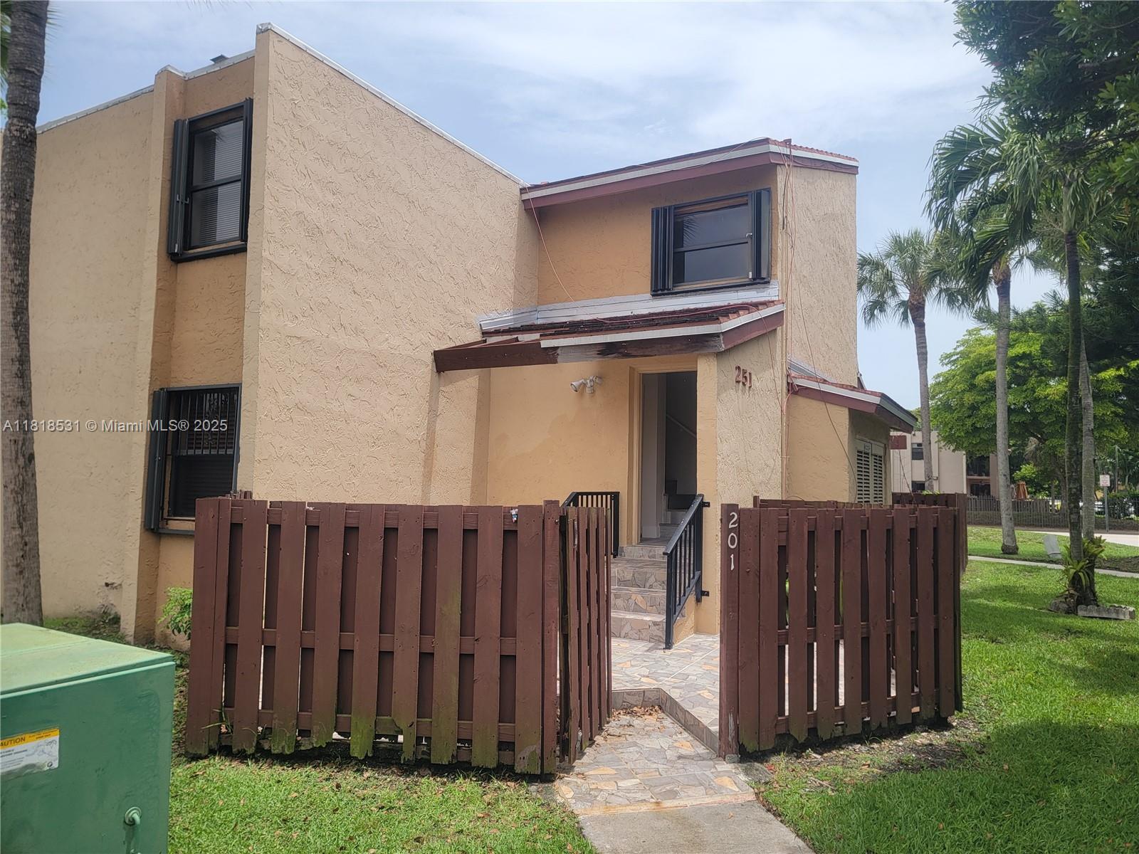 Address Not Disclosed, Miami, Broward County, Florida - 3 Bedrooms  
2 Bathrooms - 