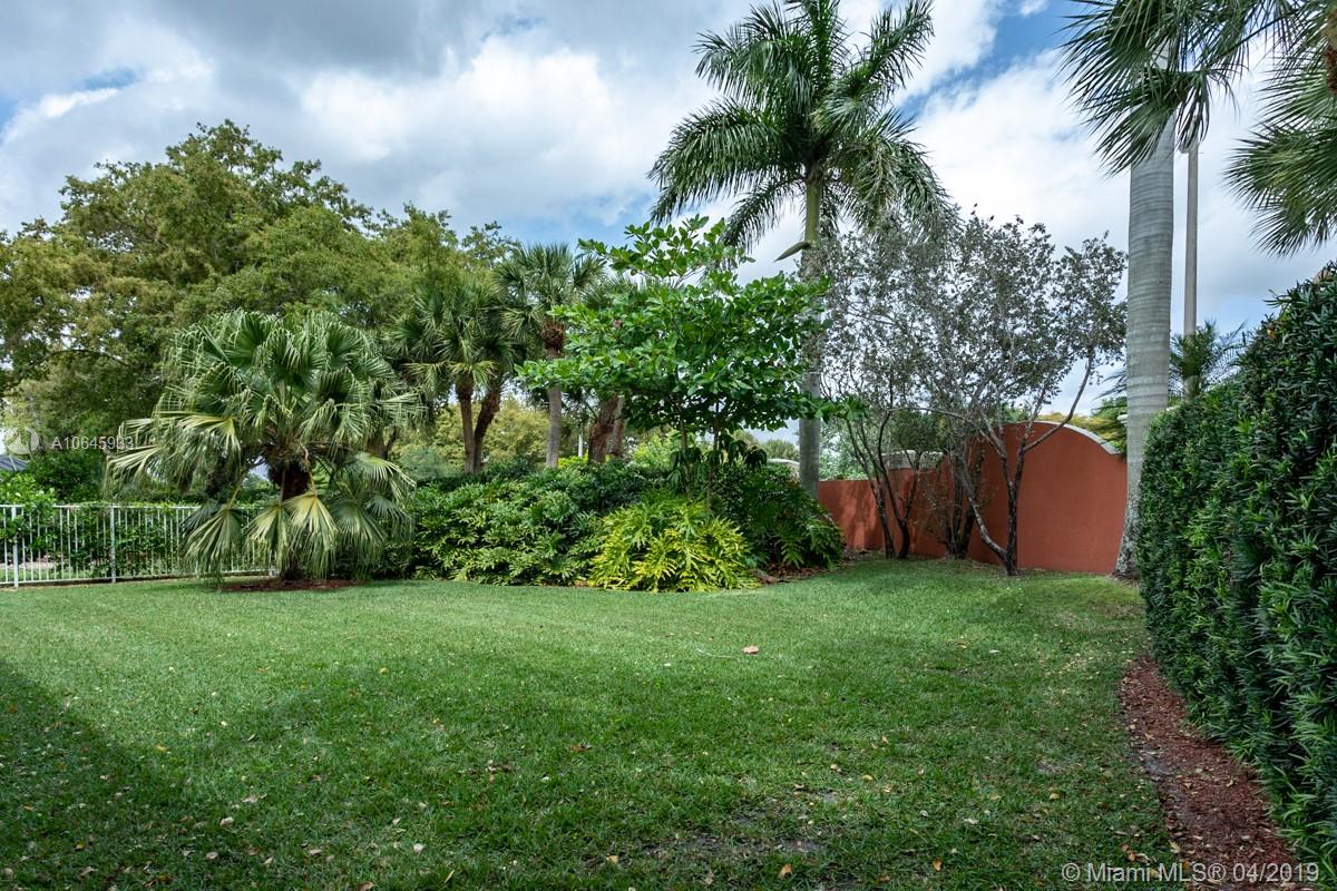 DIAMOND CAY - Residential