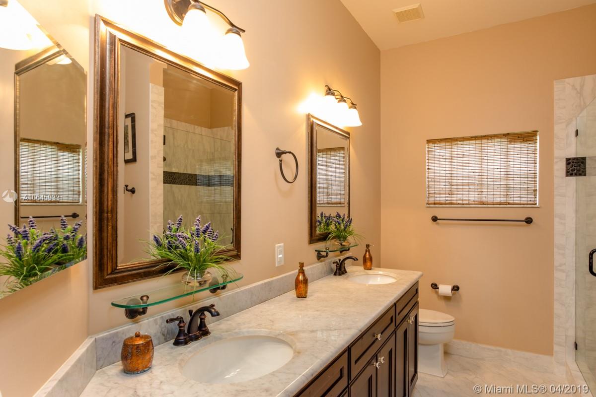 DIAMOND CAY - Residential