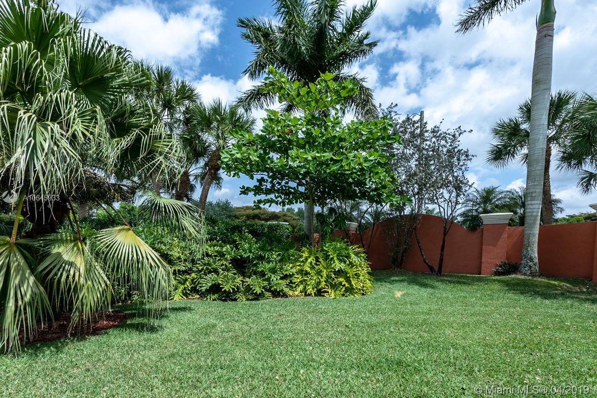 DIAMOND CAY - Residential