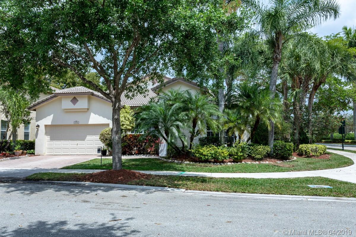 DIAMOND CAY - Residential