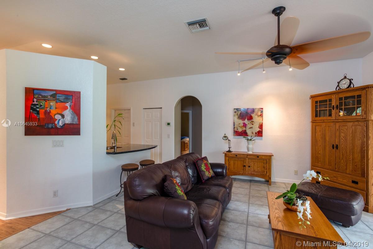 DIAMOND CAY - Residential