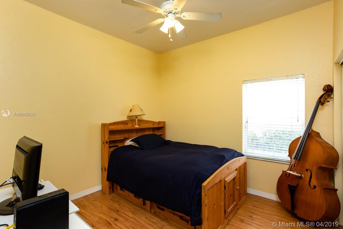 DIAMOND CAY - Residential