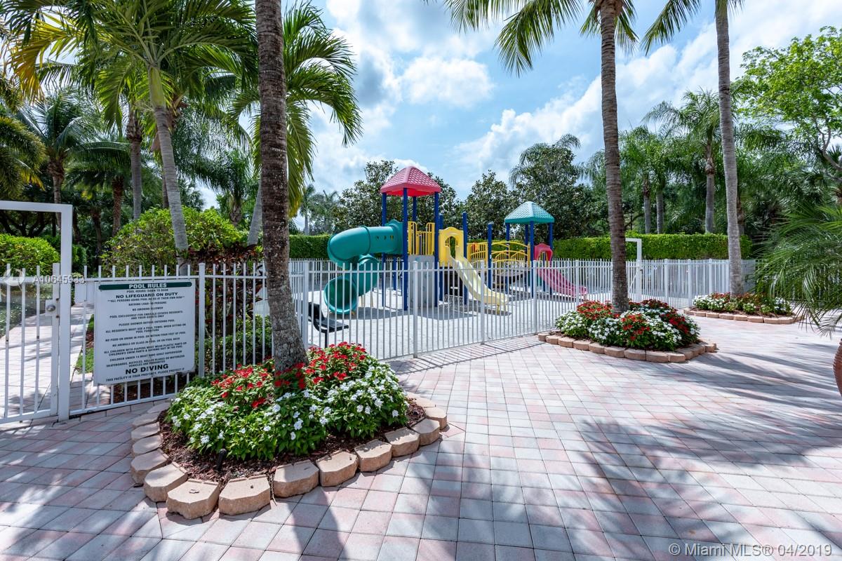 DIAMOND CAY - Residential