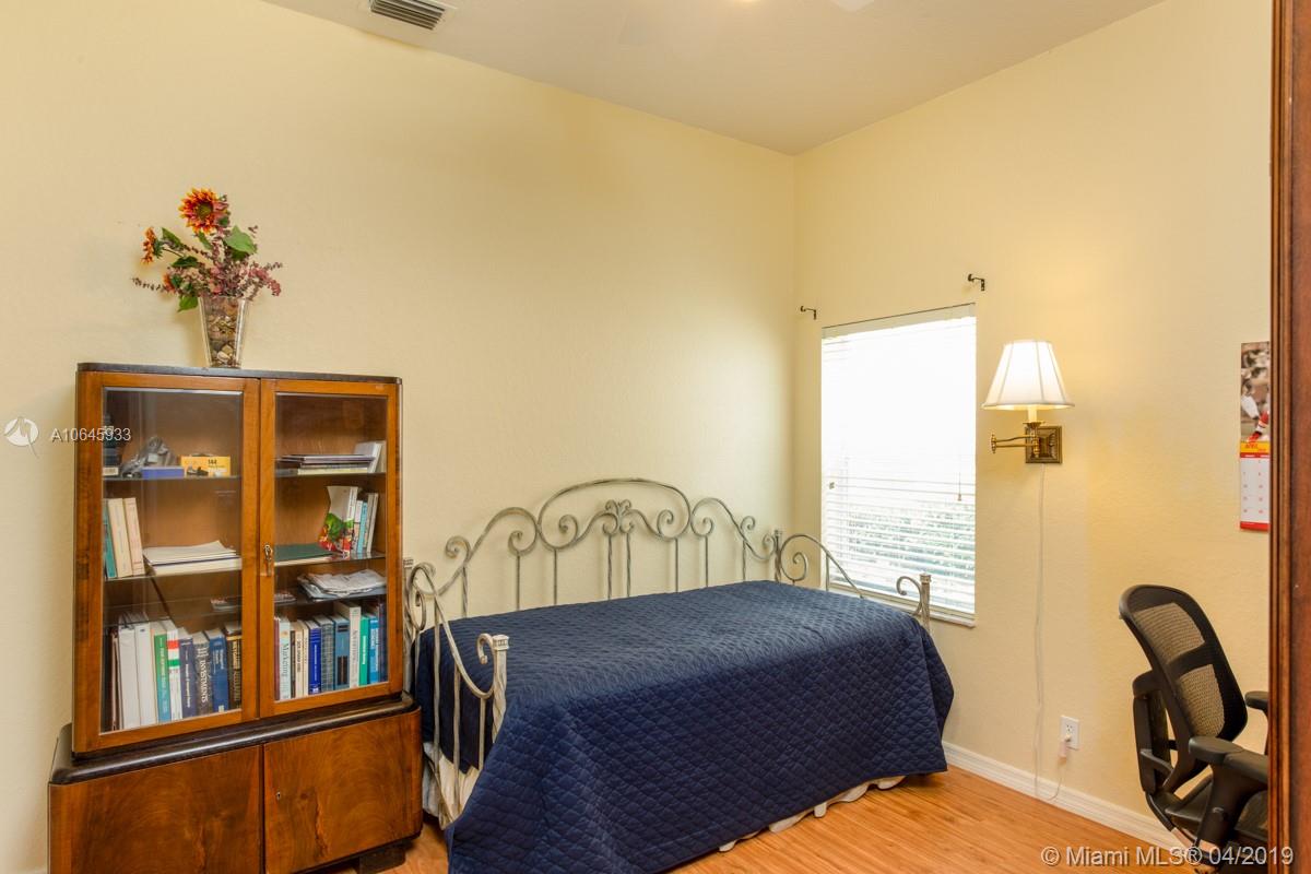 DIAMOND CAY - Residential