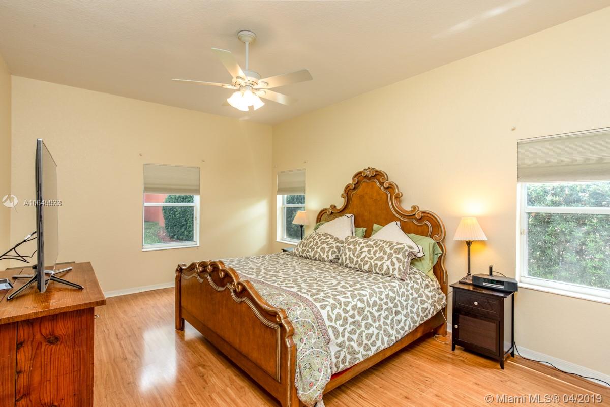 DIAMOND CAY - Residential