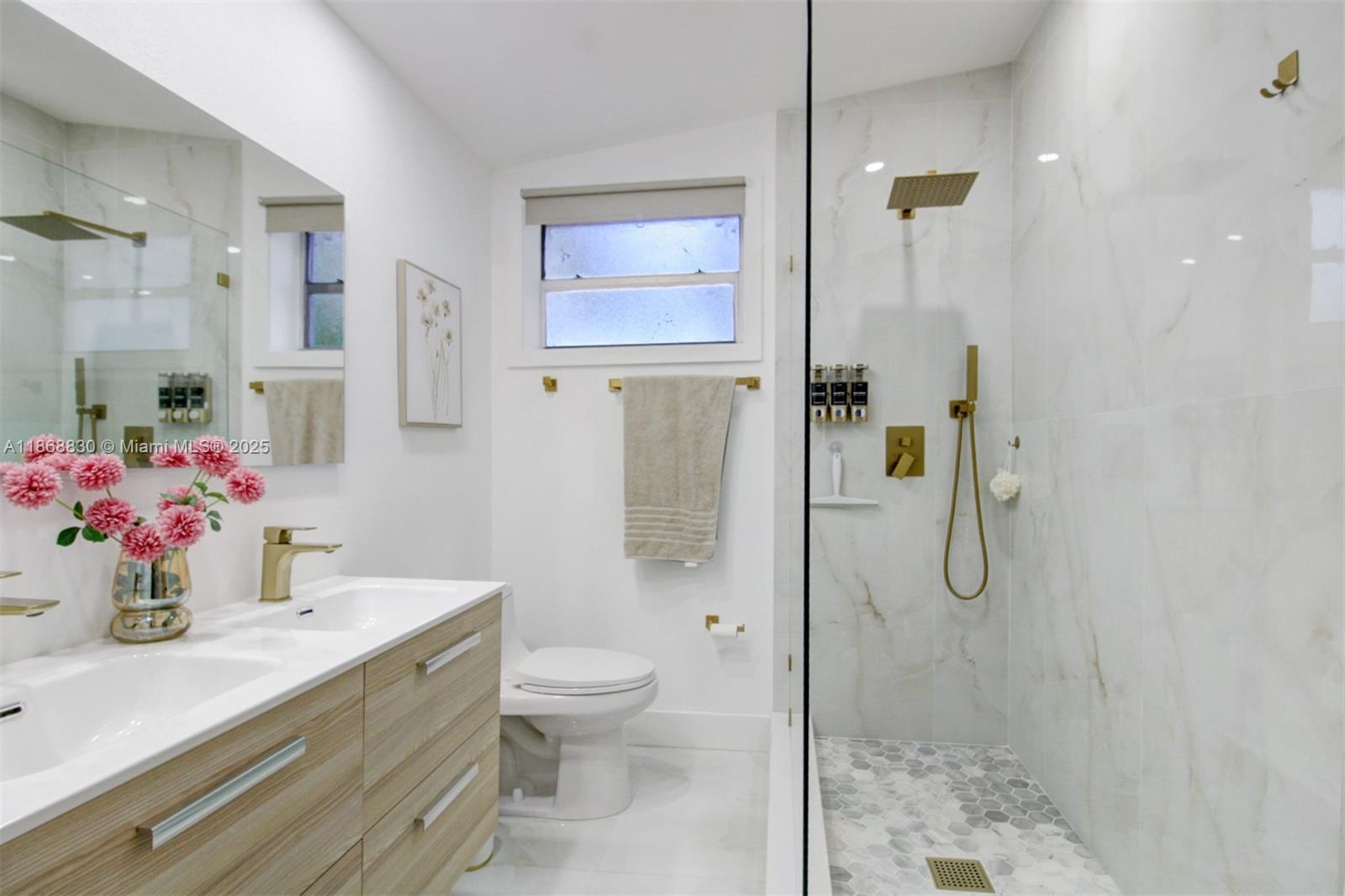 6TH ADDN TO HIALEAH - Residential