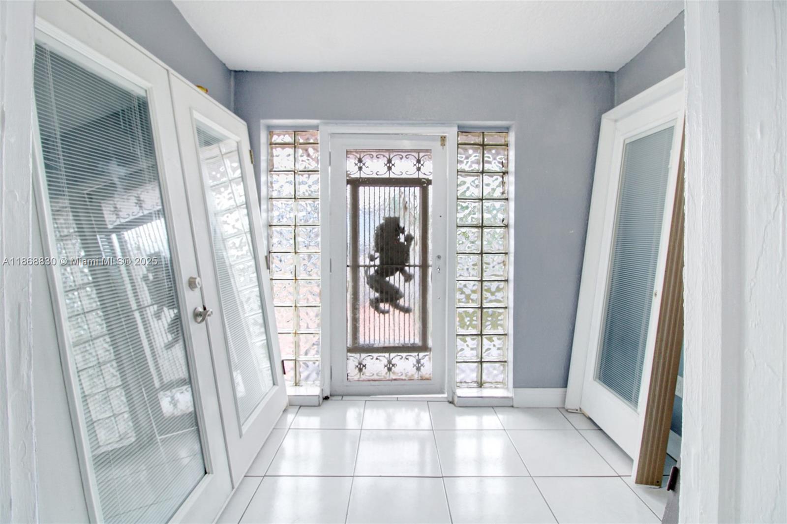 6TH ADDN TO HIALEAH - Residential