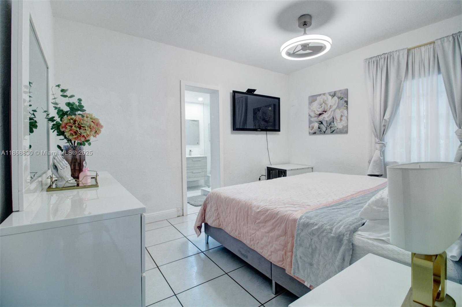 6TH ADDN TO HIALEAH - Residential