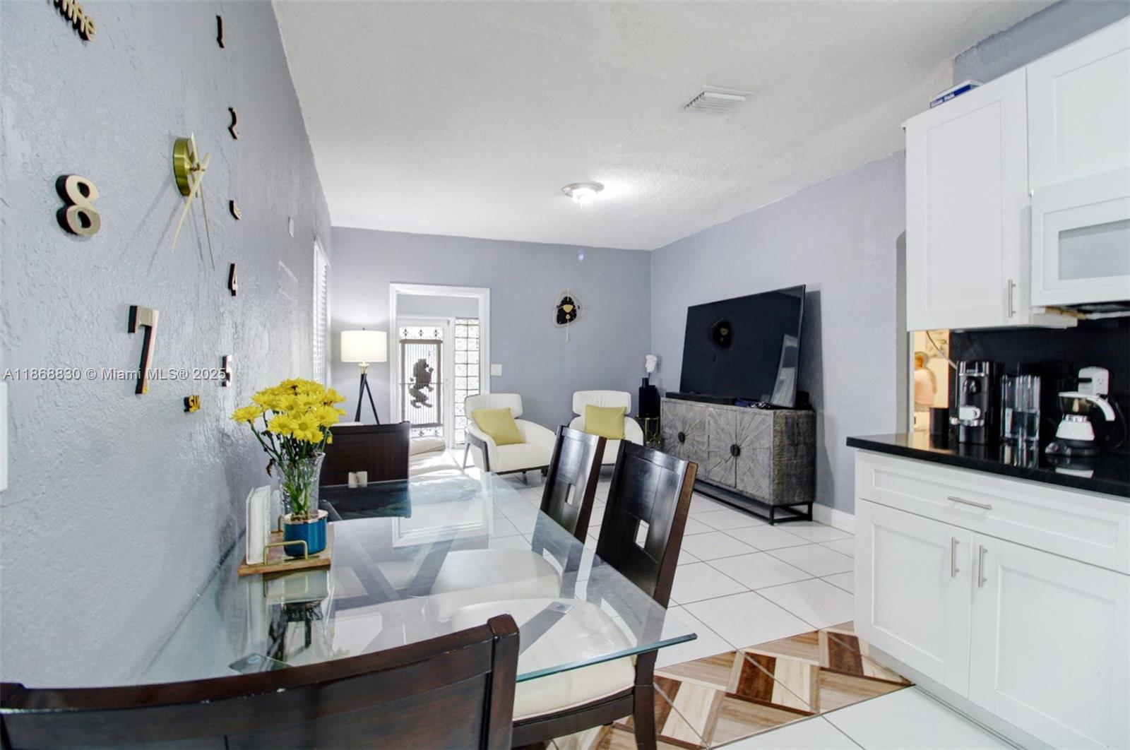 6TH ADDN TO HIALEAH - Residential