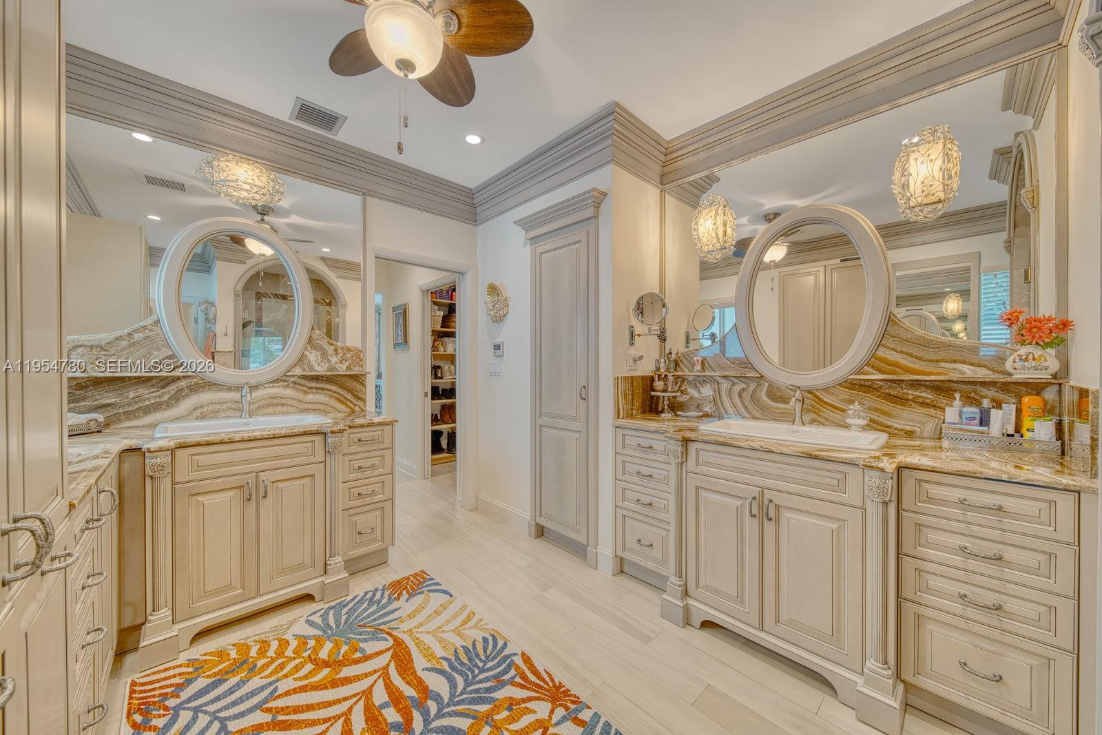 HIBISCUS ISLAND - Residential