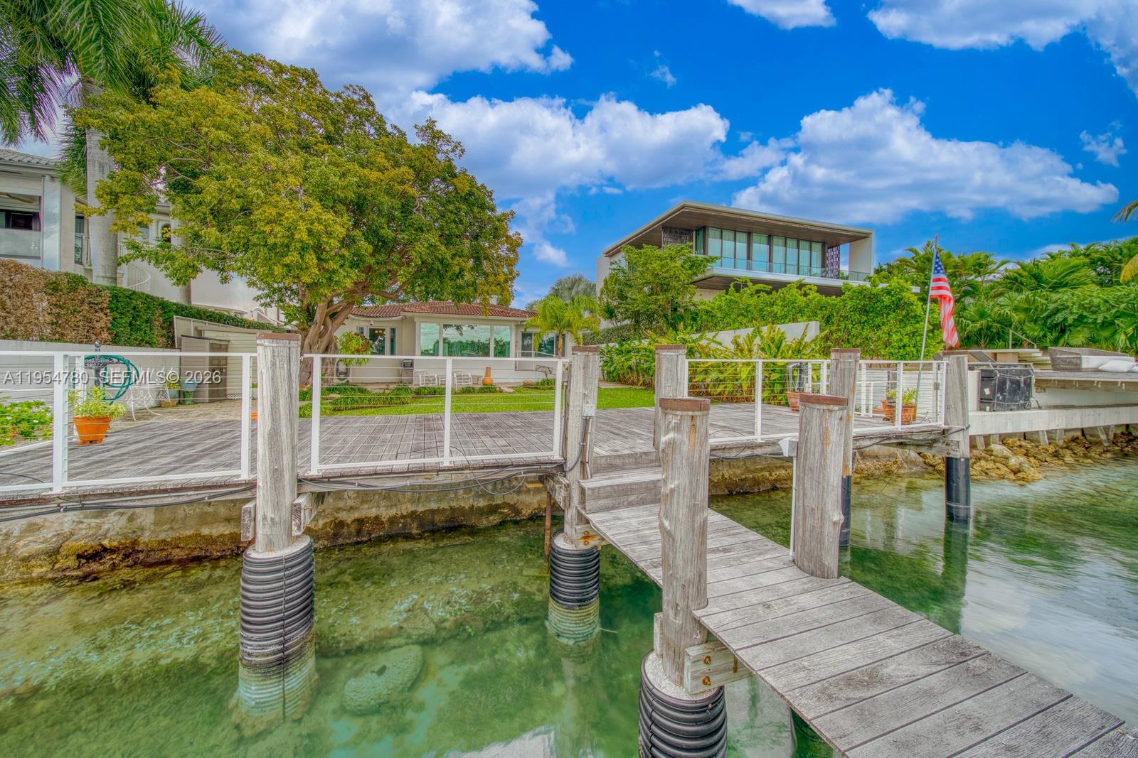 HIBISCUS ISLAND - Residential