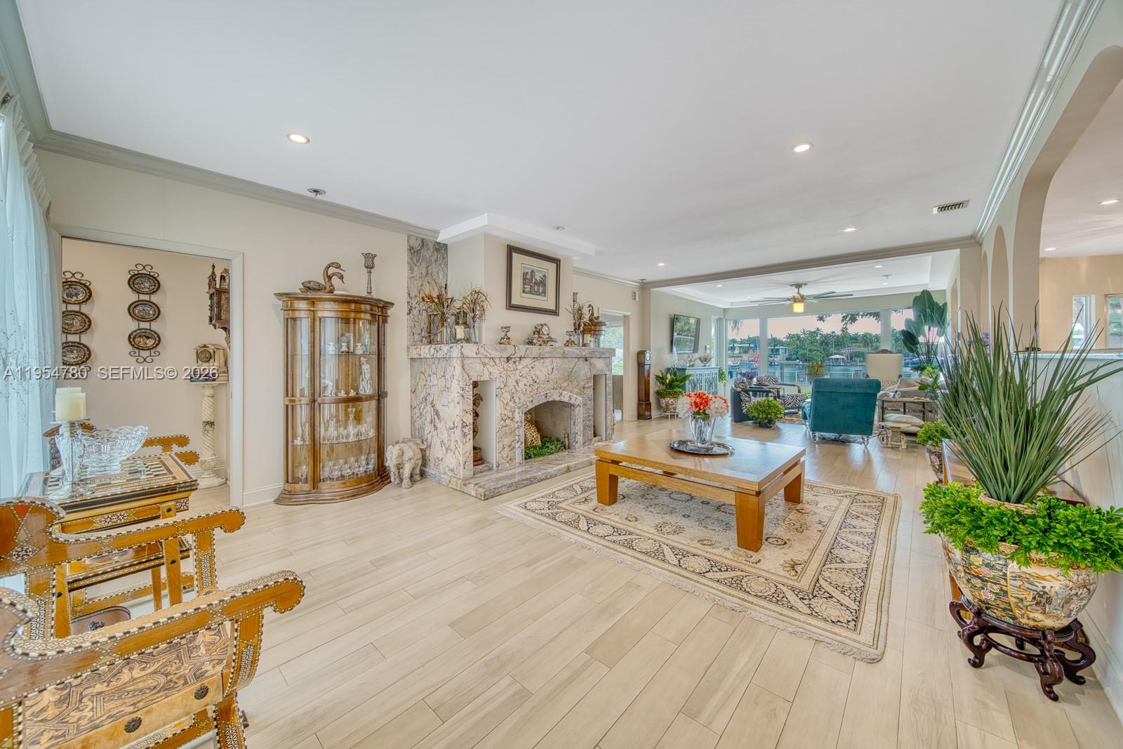 HIBISCUS ISLAND - Residential