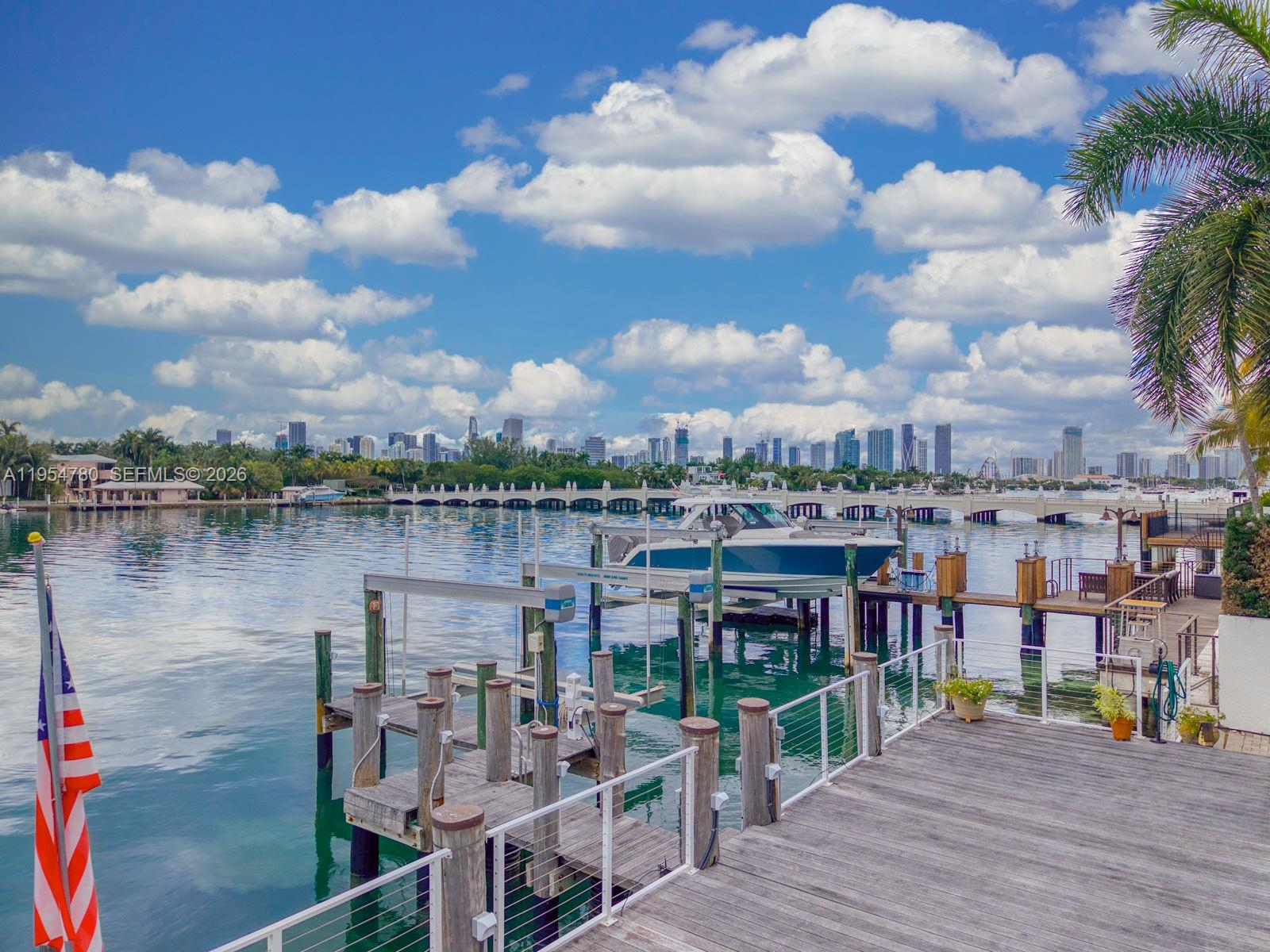 HIBISCUS ISLAND - Residential