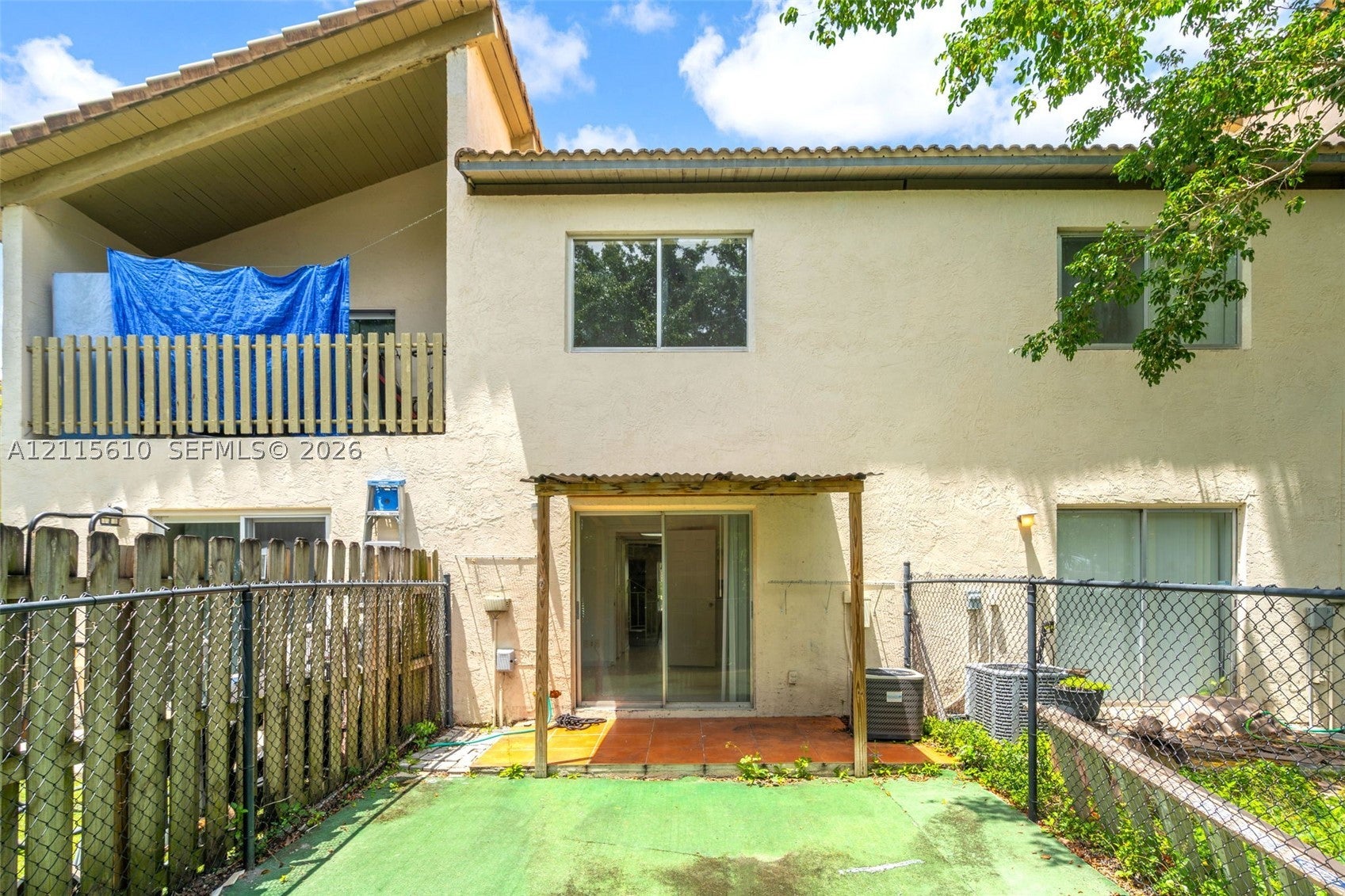 3711 Riverside Dr