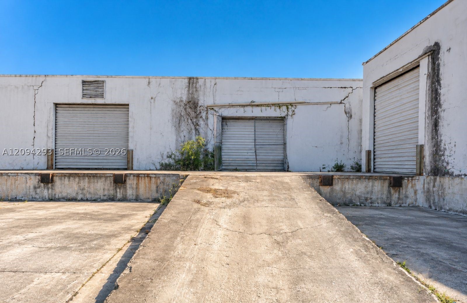315 W 75th Pl