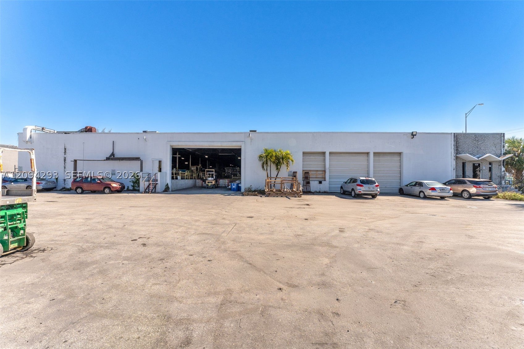 315 W 75th Pl