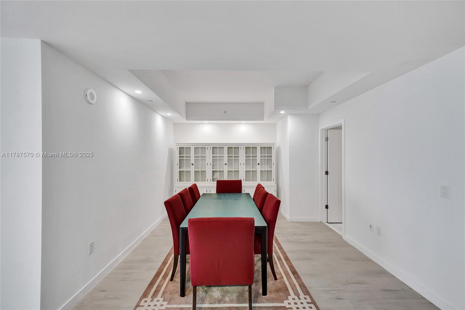 851 NE 1st Ave 4502