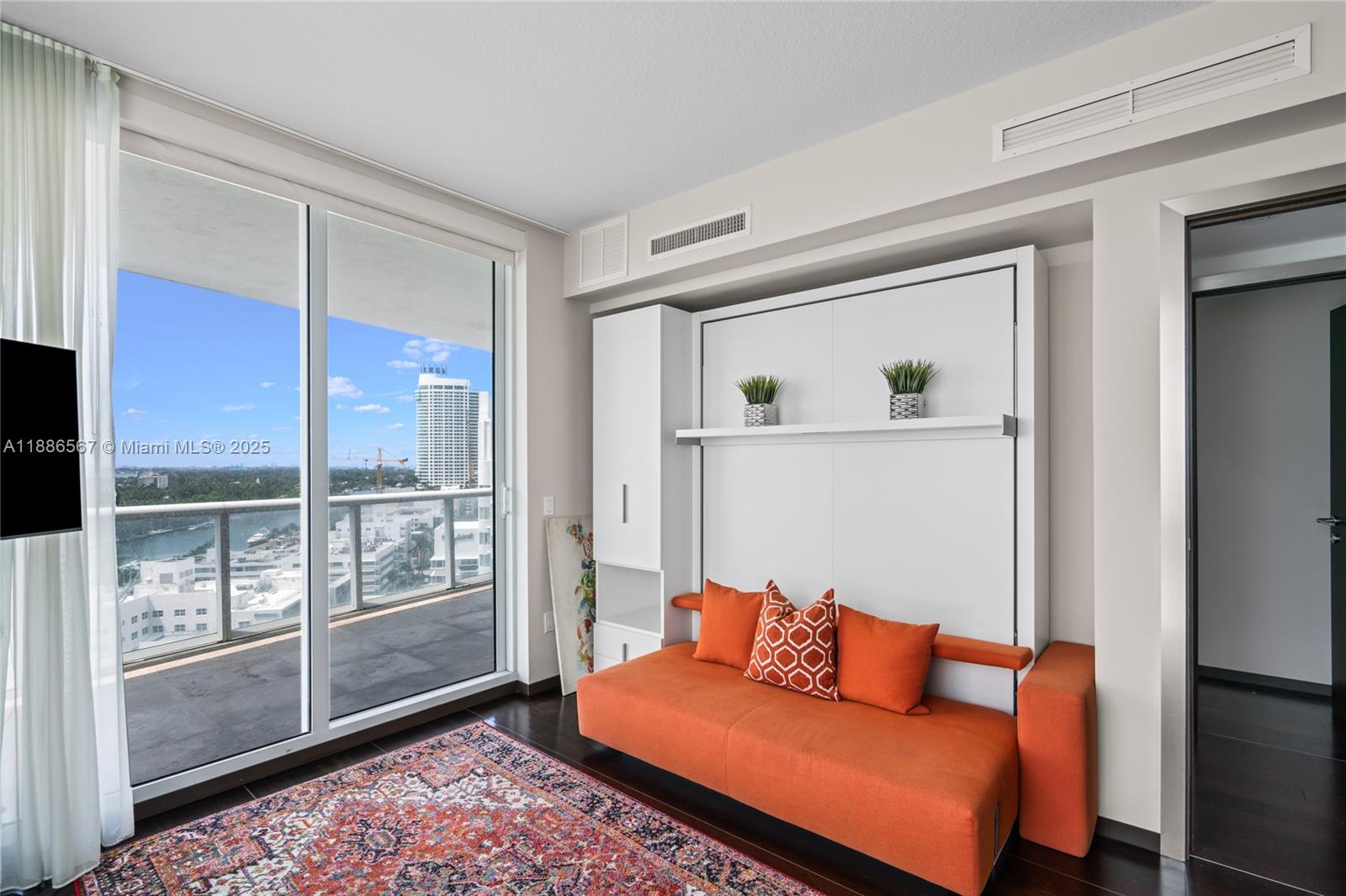MOSAIC ON MIAMI BEACH CON - Residential Lease