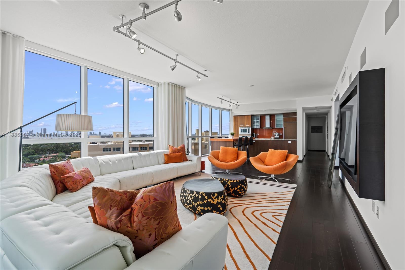 MOSAIC ON MIAMI BEACH CON - Residential Lease
