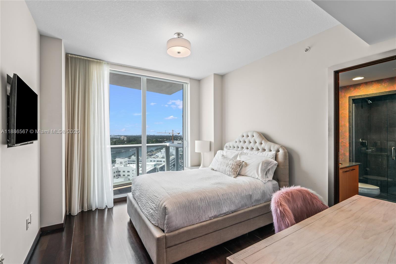 MOSAIC ON MIAMI BEACH CON - Residential Lease