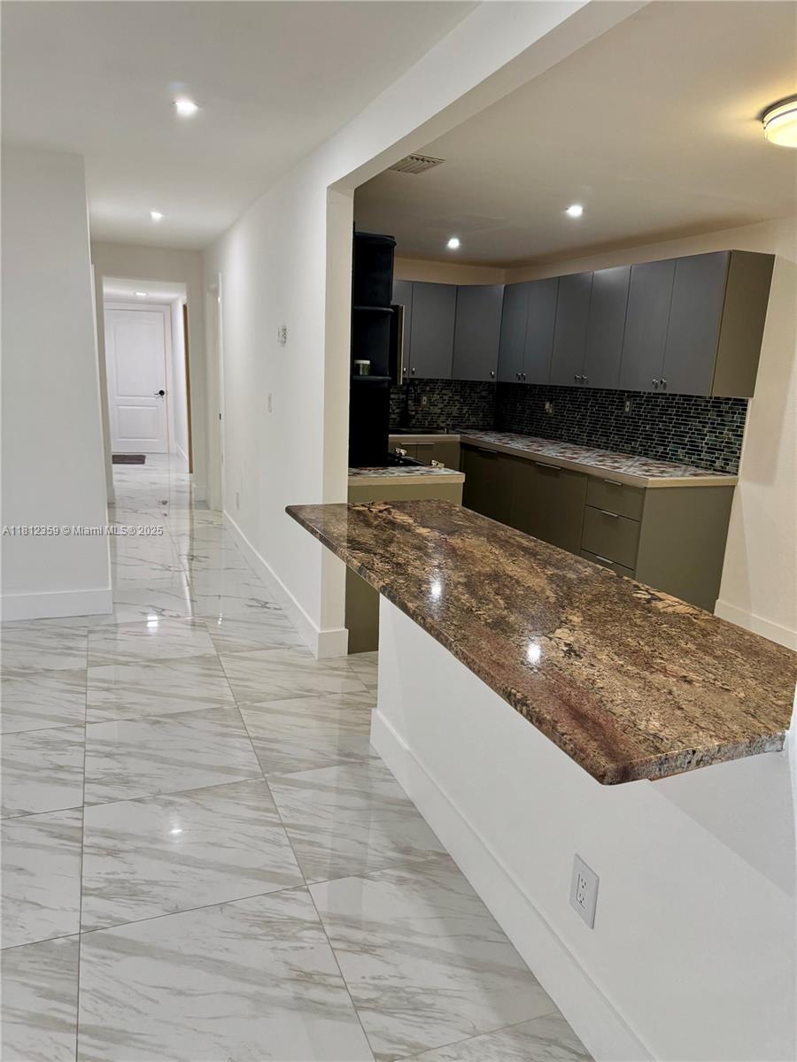 2326 NW 59th St