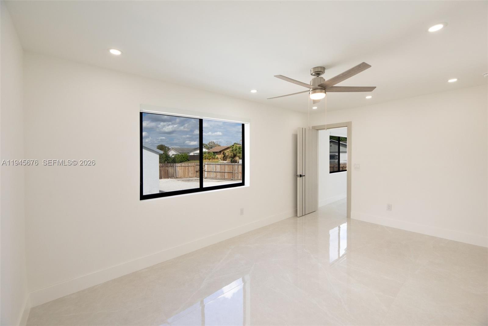 MEADOW WOOD MANOR #4 - Residential