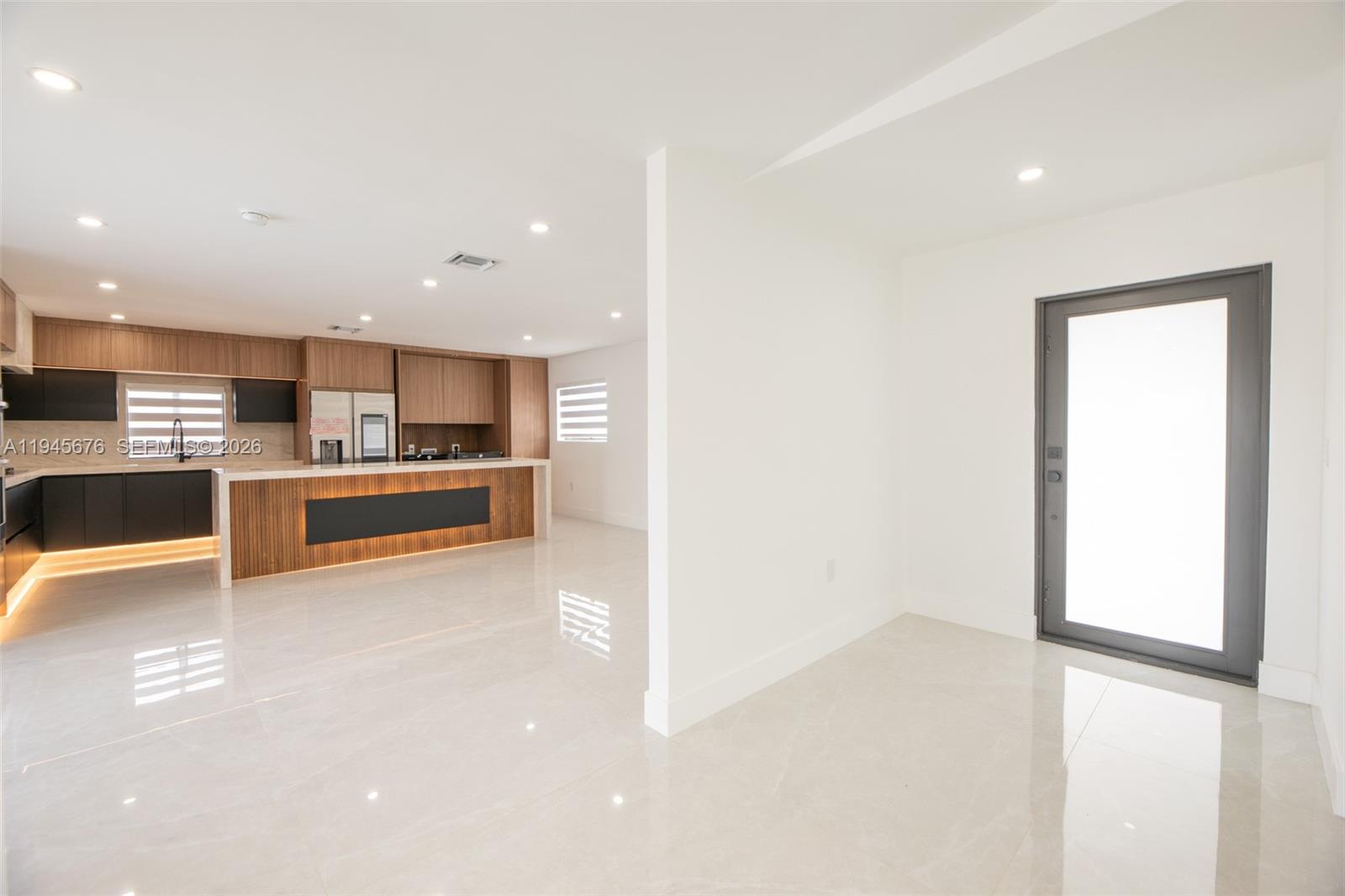 MEADOW WOOD MANOR #4 - Residential