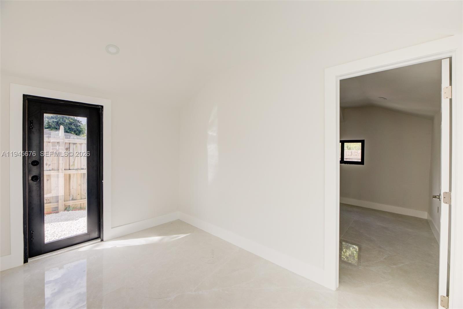 MEADOW WOOD MANOR #4 - Residential