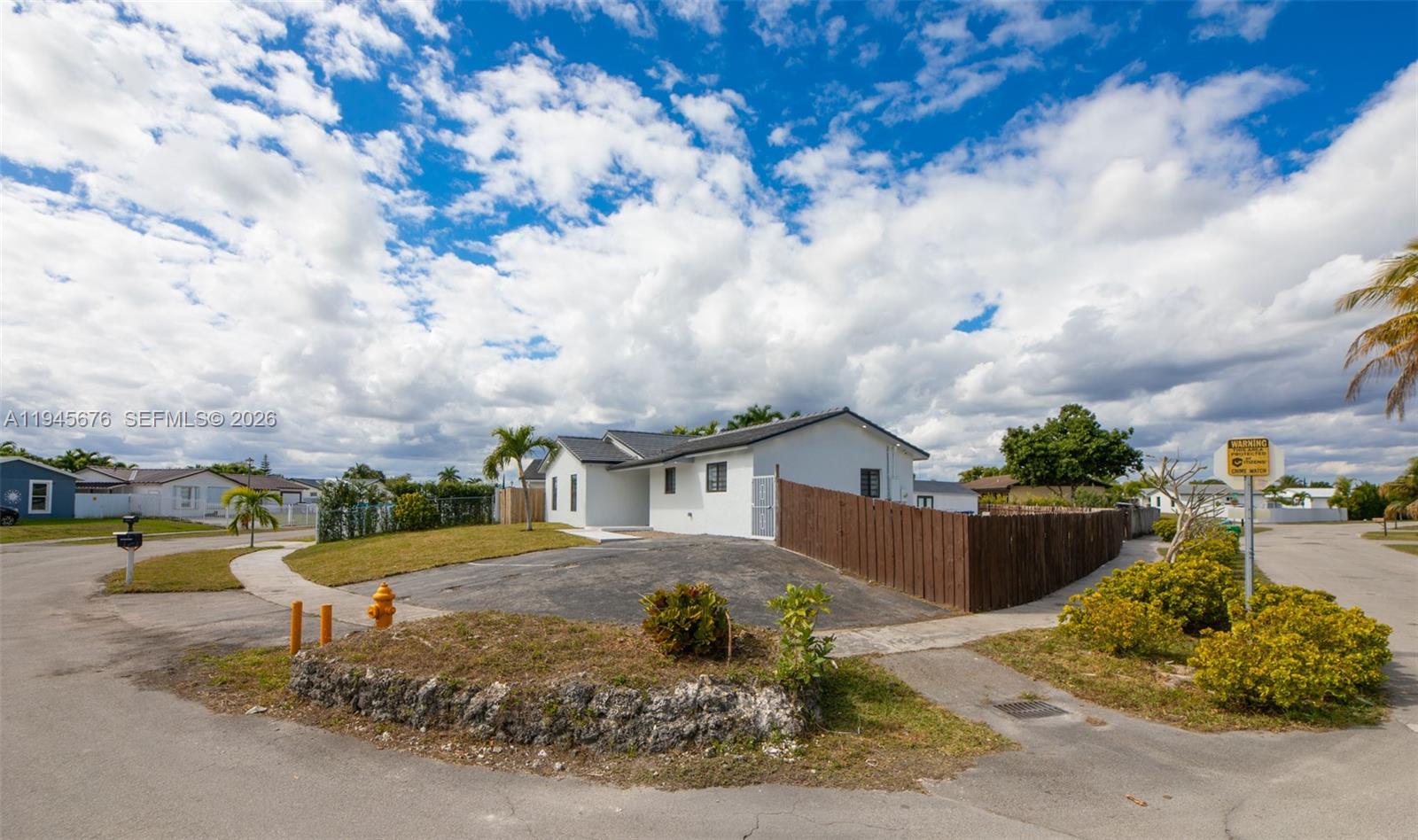 MEADOW WOOD MANOR #4 - Residential