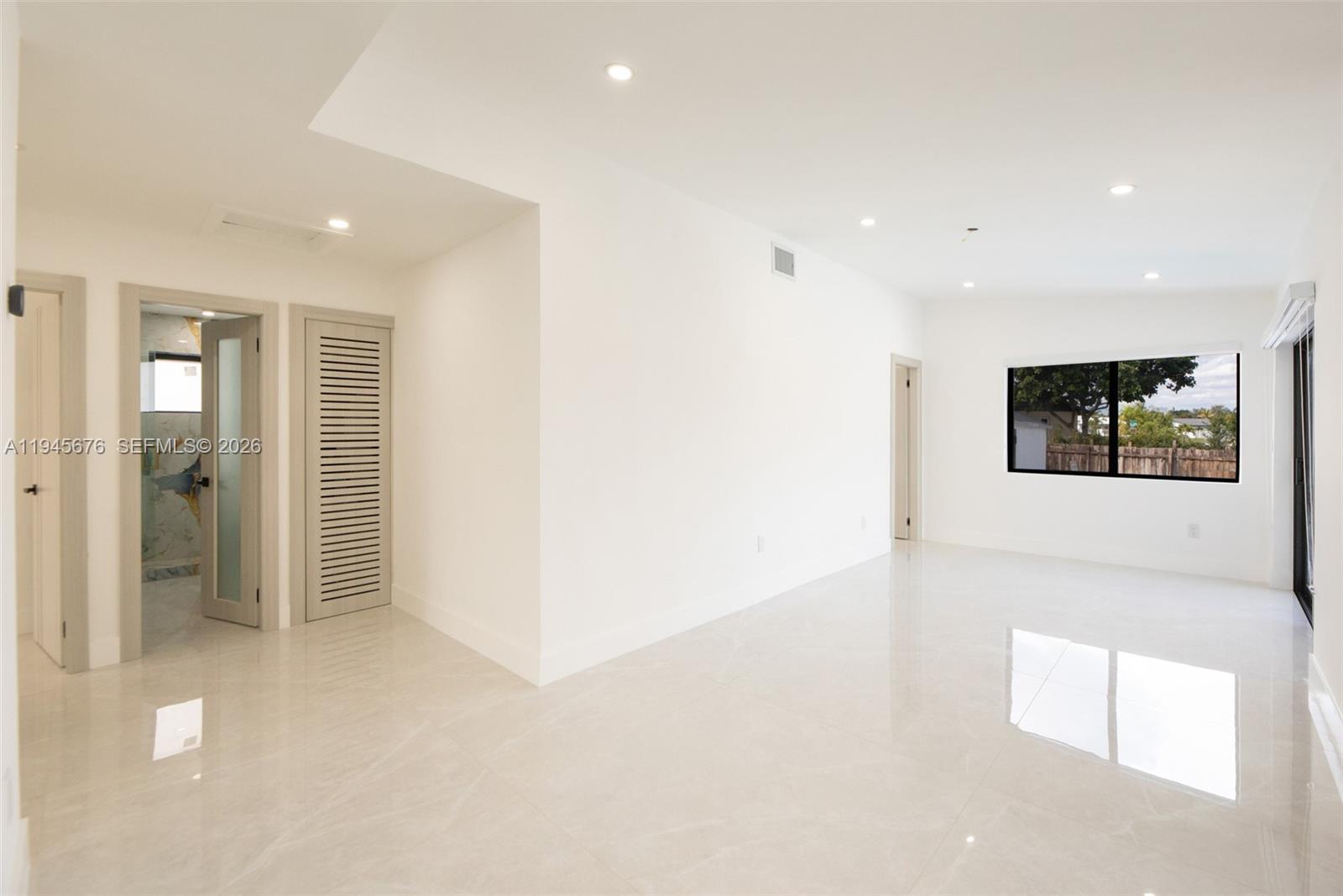 MEADOW WOOD MANOR #4 - Residential