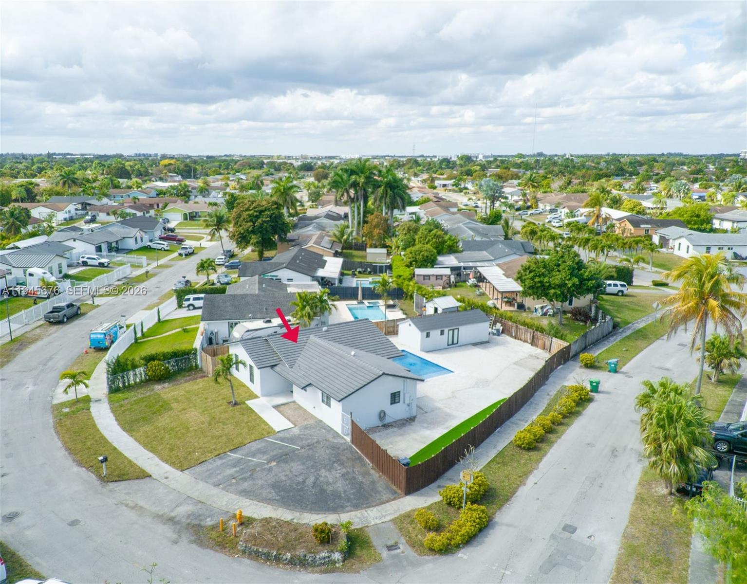 MEADOW WOOD MANOR #4 - Residential