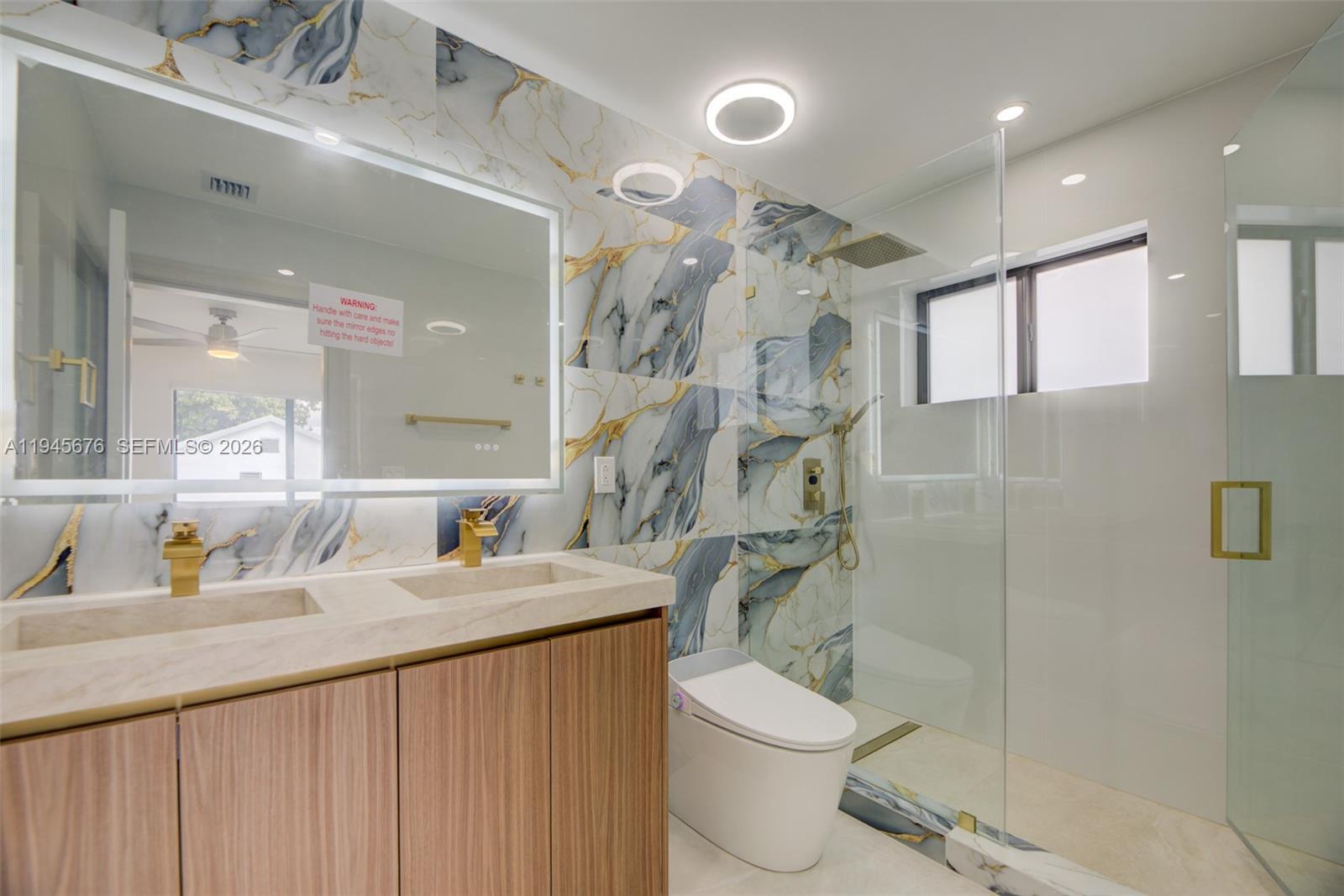 MEADOW WOOD MANOR #4 - Residential