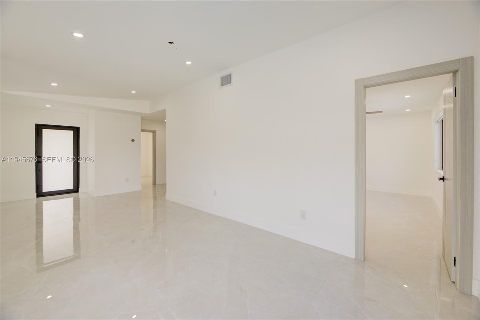 MEADOW WOOD MANOR #4 - Residential