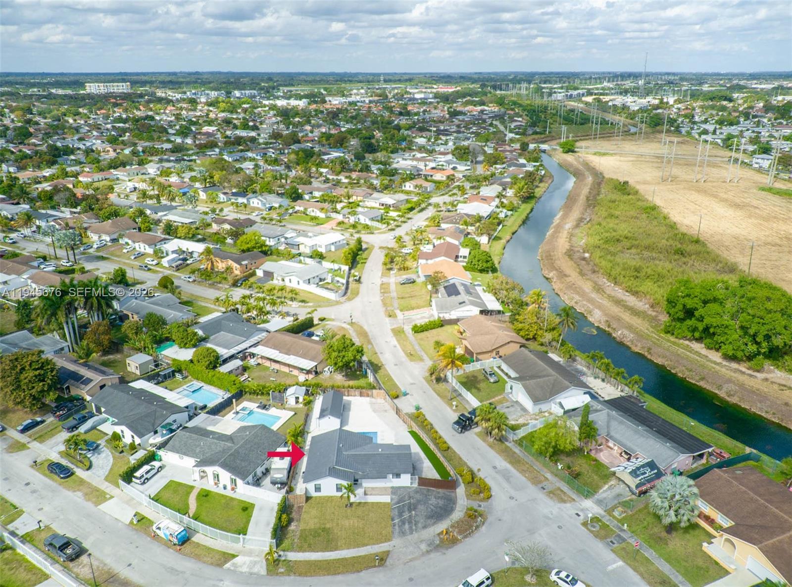 MEADOW WOOD MANOR #4 - Residential