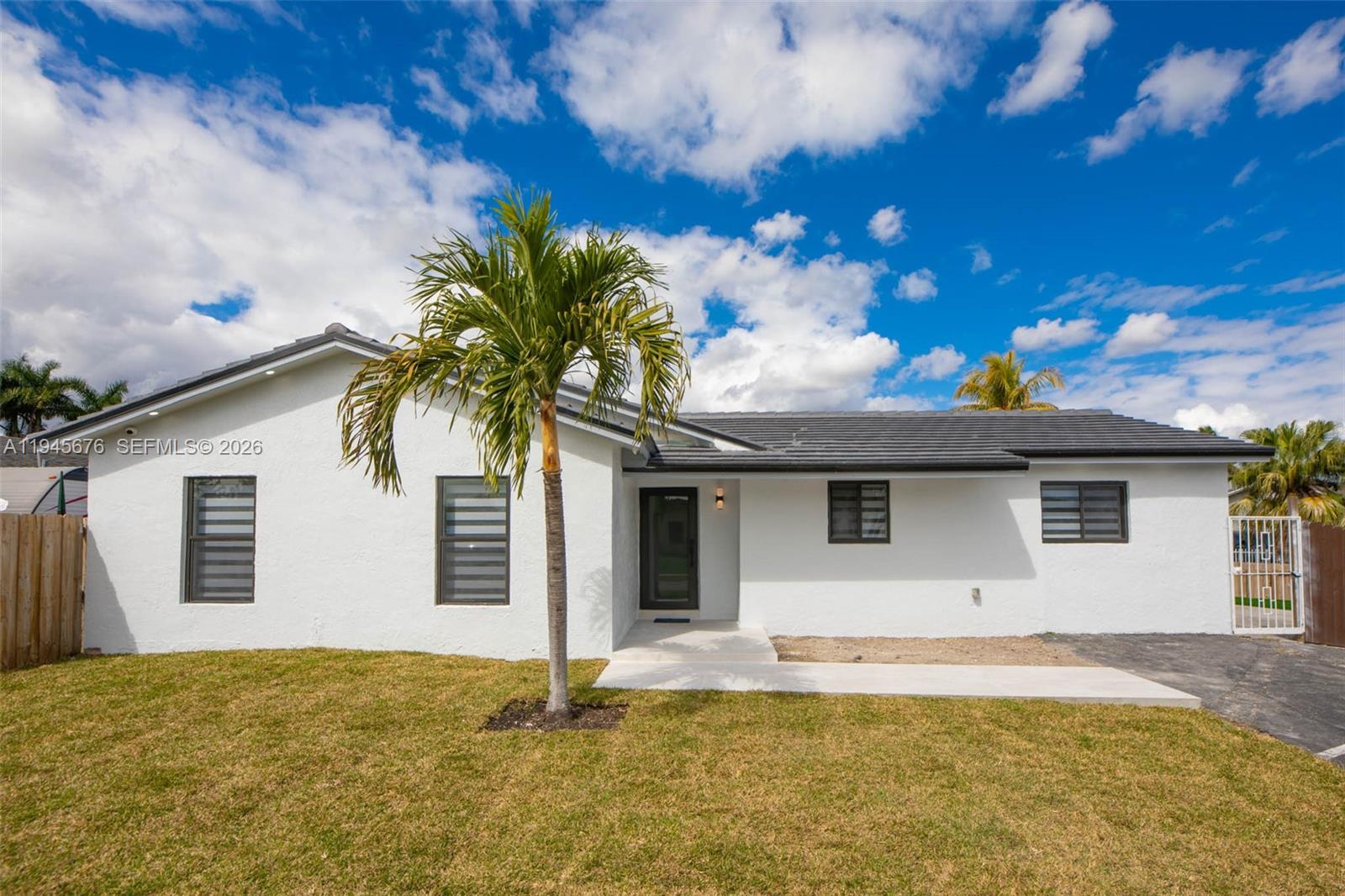 MEADOW WOOD MANOR #4 - Residential