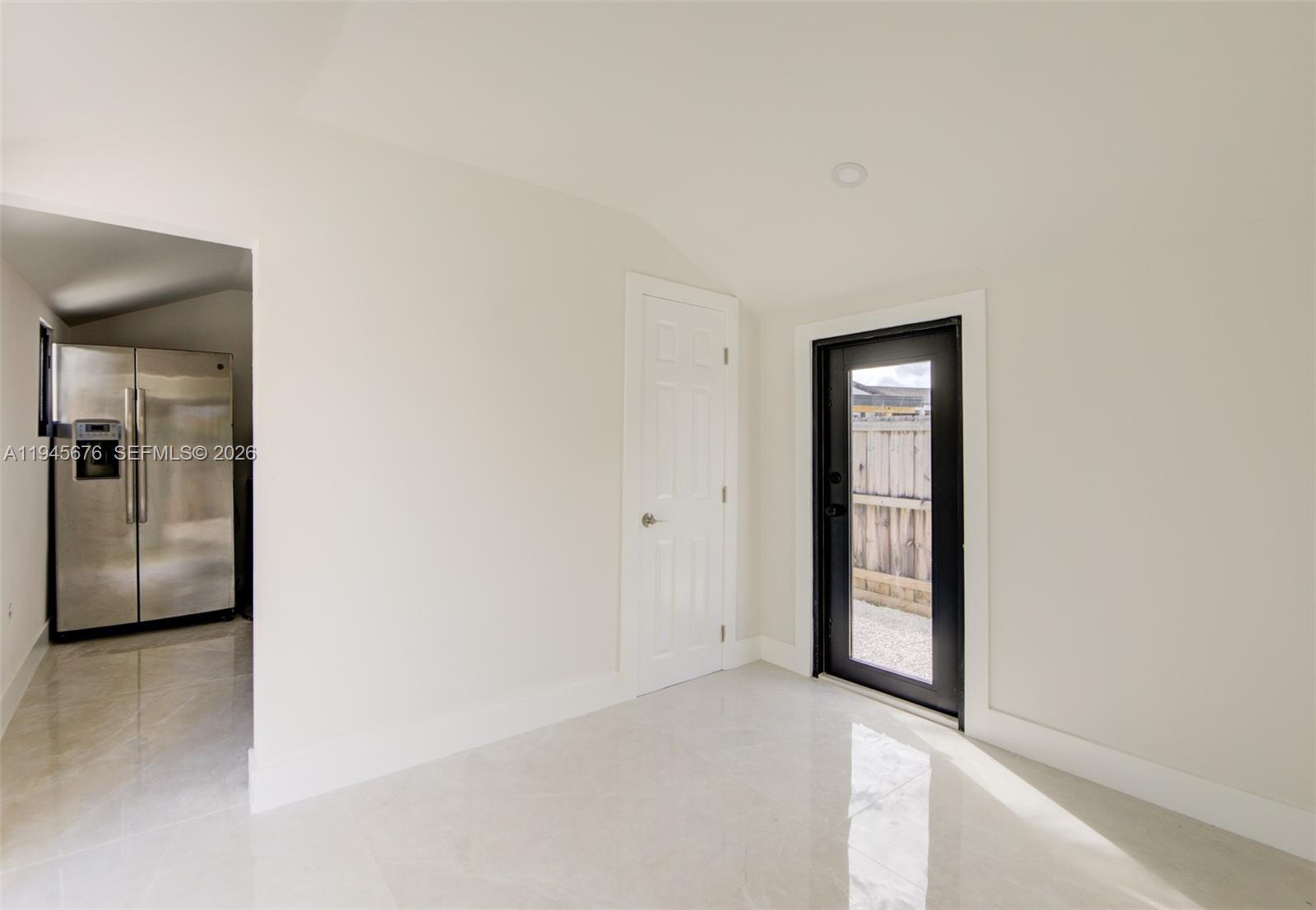 MEADOW WOOD MANOR #4 - Residential