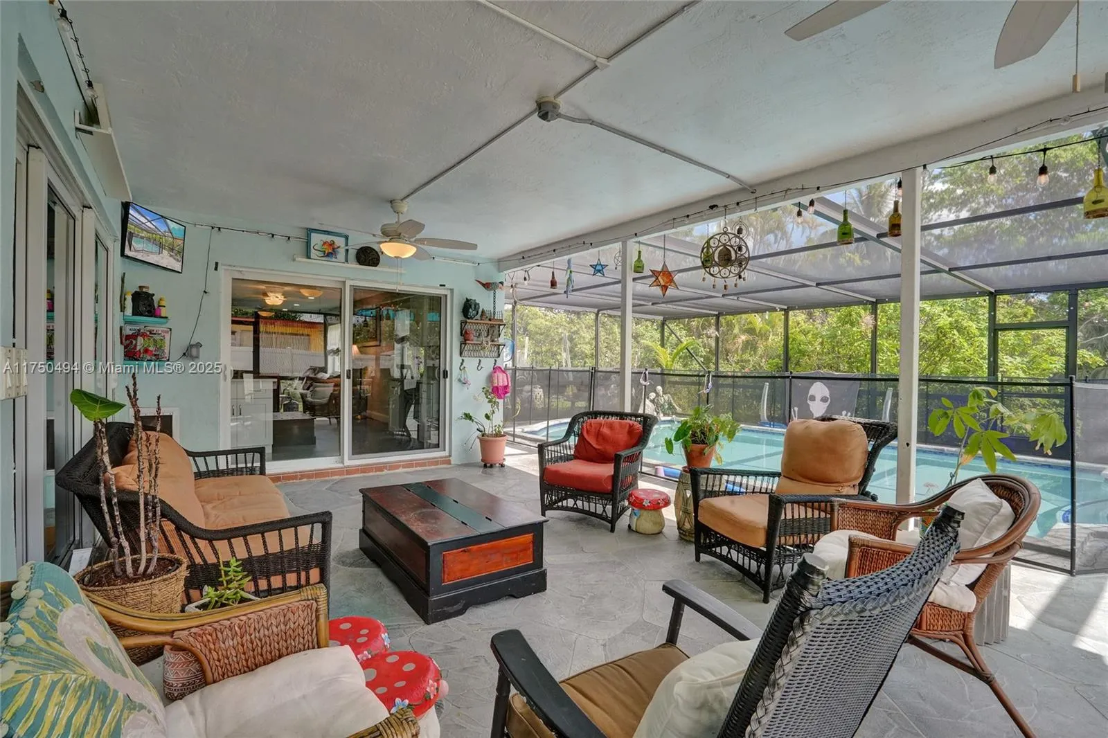 Coconut Creek, Florida 33066, United States, 4 Bedrooms Bedrooms, ,4 BathroomsBathrooms,Residential,Pending,78538