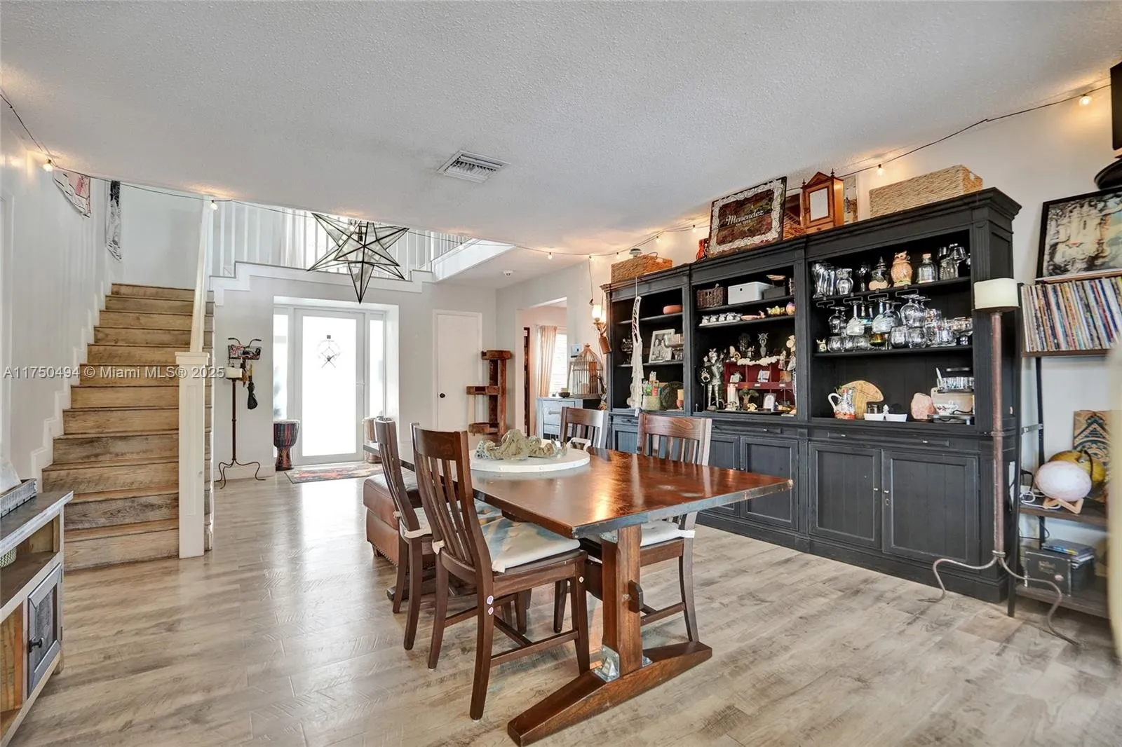 Coconut Creek, Florida 33066, United States, 4 Bedrooms Bedrooms, ,4 BathroomsBathrooms,Residential,Pending,78538