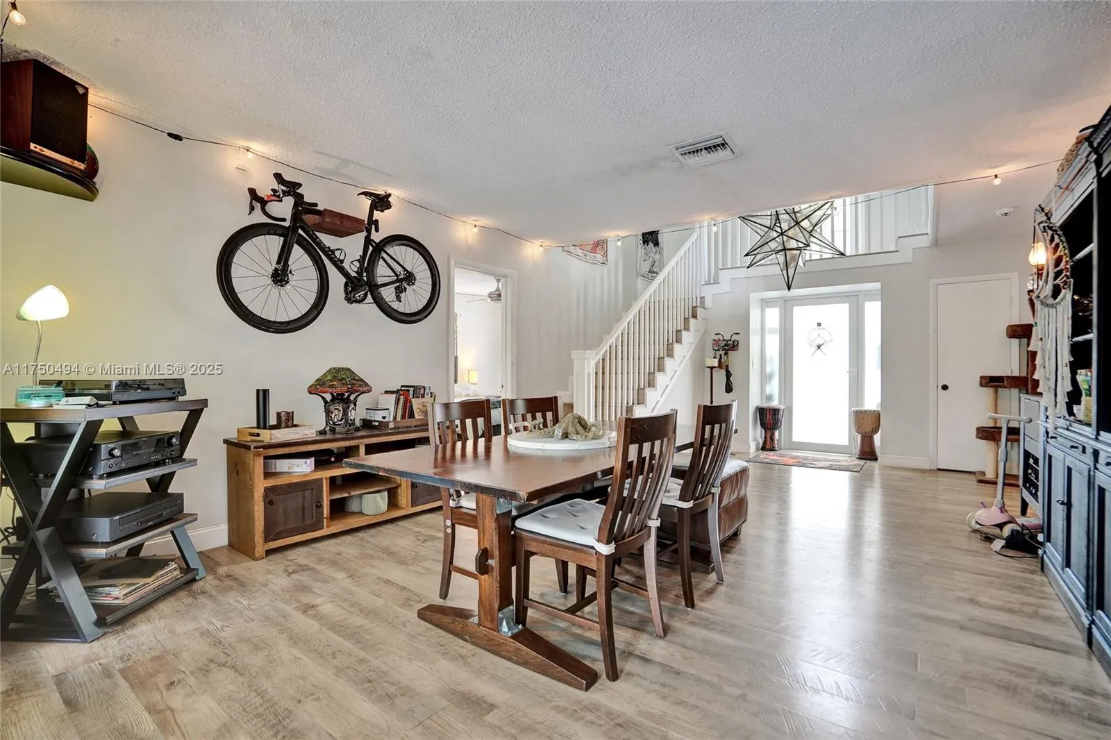 Coconut Creek, Florida 33066, United States, 4 Bedrooms Bedrooms, ,4 BathroomsBathrooms,Residential,Pending,78538